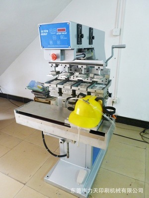 S4S四色穿梭印工作帽 高效移印解決方案與力天機(jī)械專(zhuān)業(yè)制造